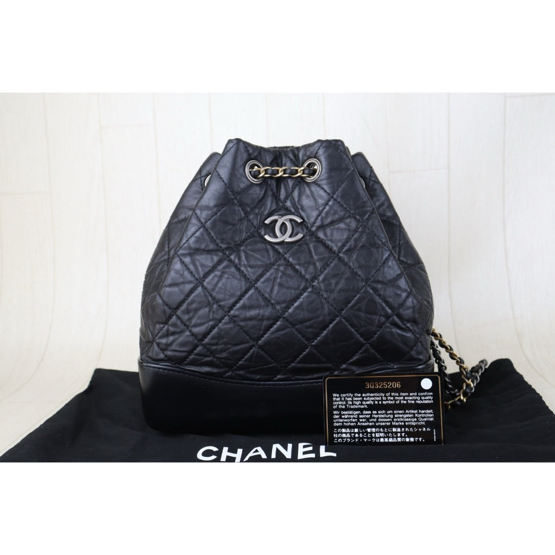 Include Entrupy Certificate of Authenticity｜Very Good ( Rank A)｜ CHANEL Gabrielle Calfskin Chain Backpack Black Made In 2020-2021Year｜S26083008