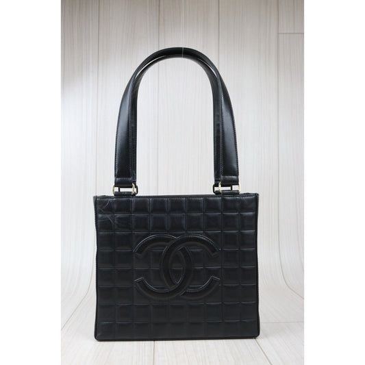 Good ( Rank AB)| CHANEL Choco Bar Lambskin Shoulder Bag Black Made In 2002~2003 Year |P24073006
