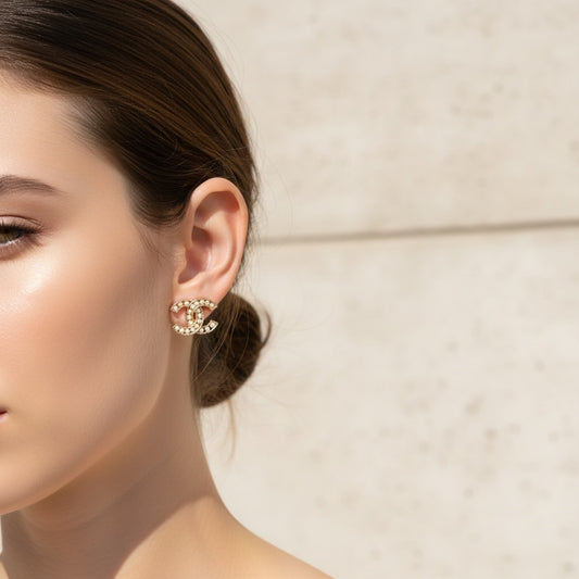 Include Authentic Detective Certificate of Authenticity｜Very Good ( Rank A) ｜CHANEL A21B Coco Mark Pearl Earrings Made In 2021Year ｜S26051505