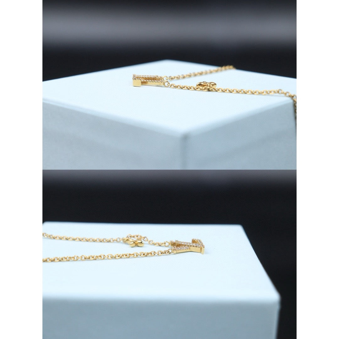 Very Good ( Rank A) ｜ LV Collier LV Lconic Gold Monogram Flower Rhinestone Necklace ｜24122627
