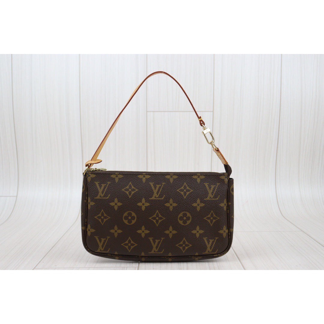 Rank A ｜ LV Monogram Pochette Accessoires ｜23122407