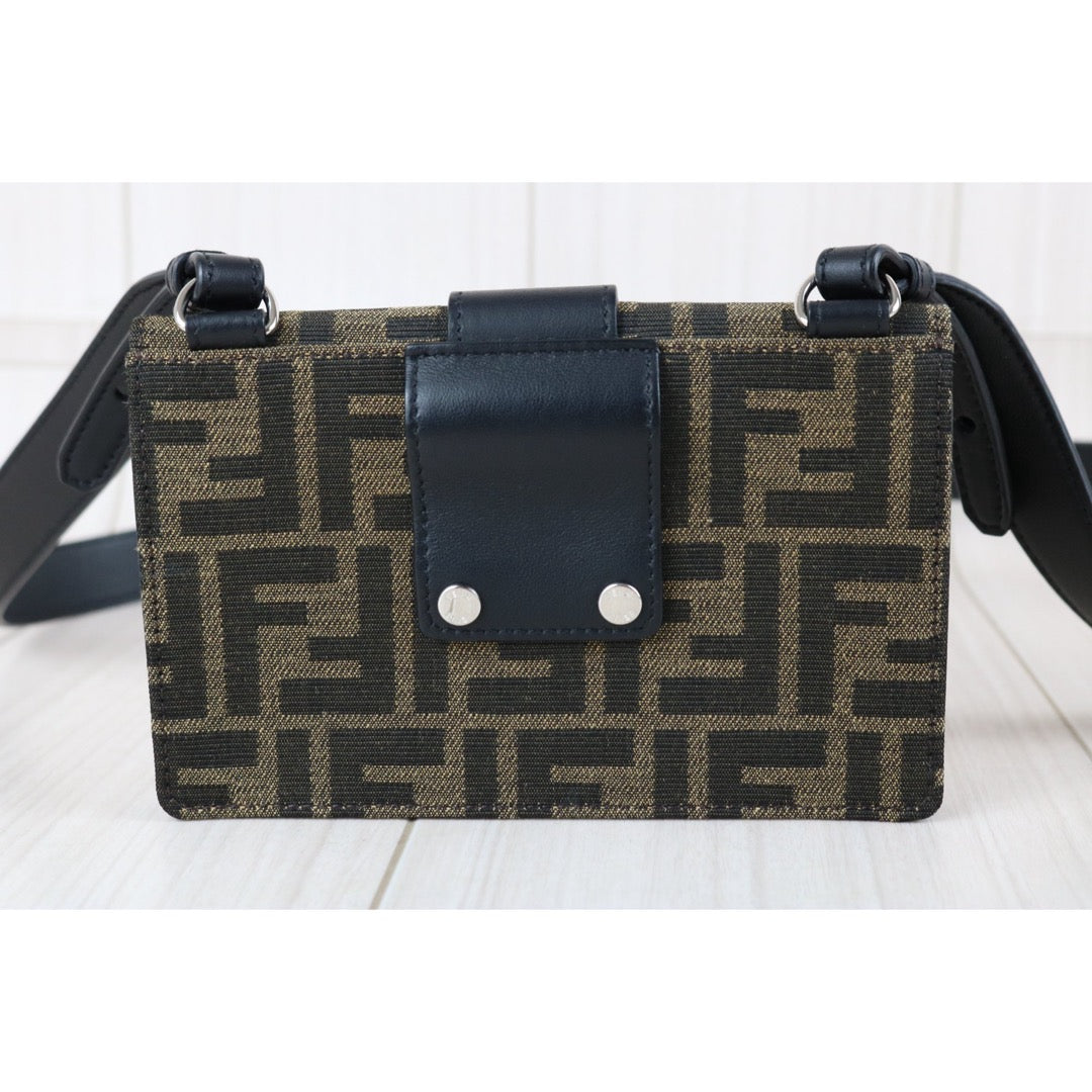 Include Entrupy Certificate of Authenticity｜Very Good ( Rank A)｜ FENDI Mamma Marsupio Baguette Bum Bag Shoulder Bag｜Z26091604