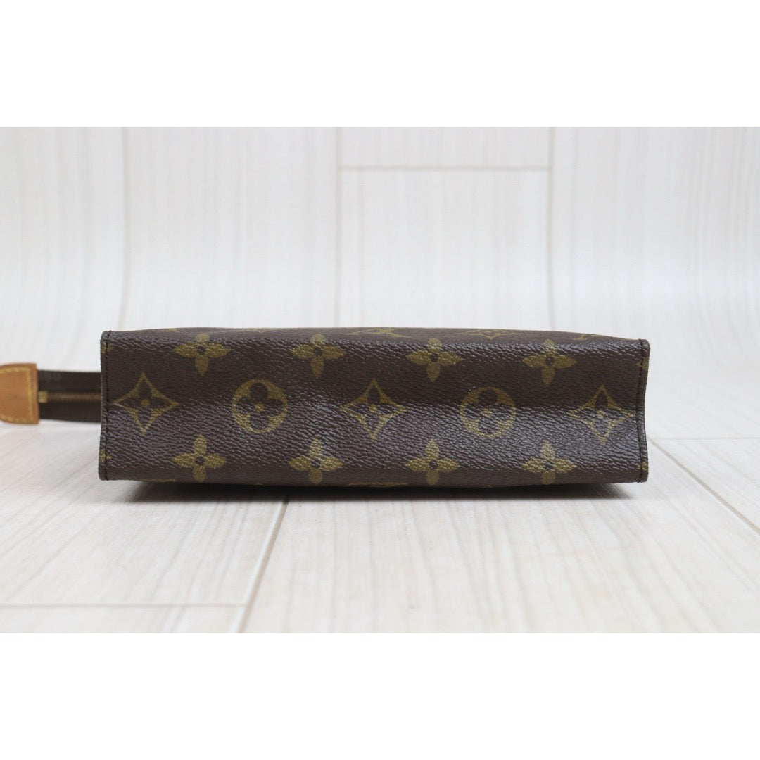 Include Entrupy Certificate of Authenticity｜Very Good ( Rank A) ｜Louis Vuitton Monogram Pochette Toilette 19｜26101401