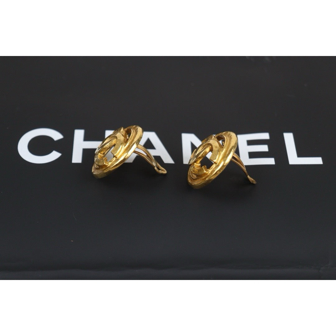 Rank A ｜CHANEL Coco Mark Gold 24 Plated Earrings ｜24010507