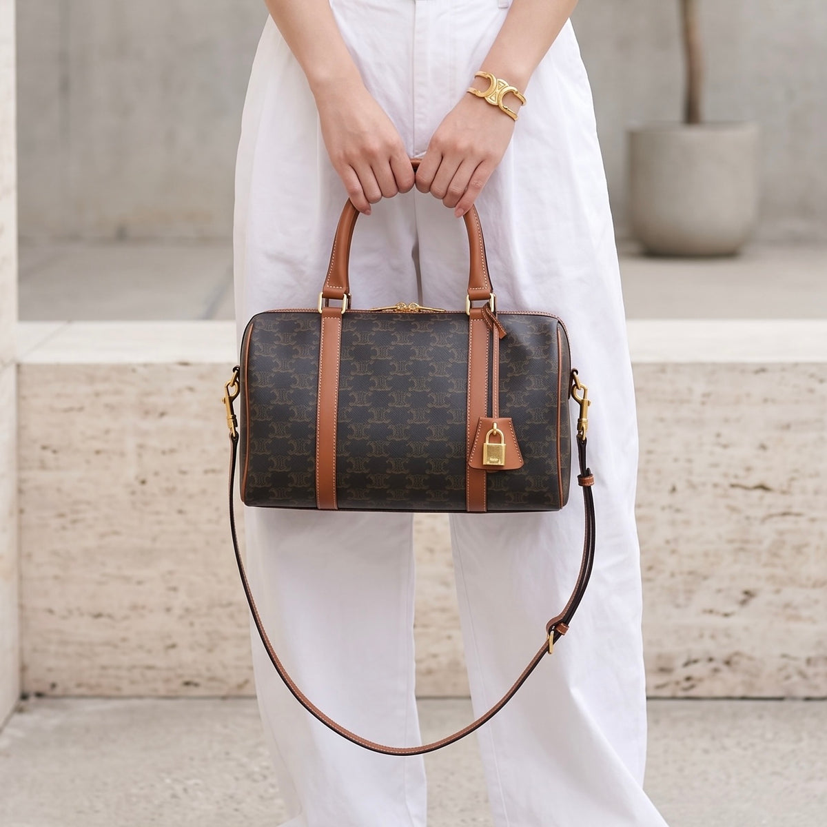 Include Entrupy Certificate of Authenticity｜Good ( Rank AB)｜ Celine Triomphe Boston Hand Bag Shoulder Bag｜S26090708