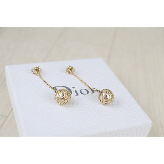 Include Authentic Detective Certificate of Authenticity｜Very Good ( Rank A) ｜ Dior CD Pearl Pendant Earring ｜S26040302
