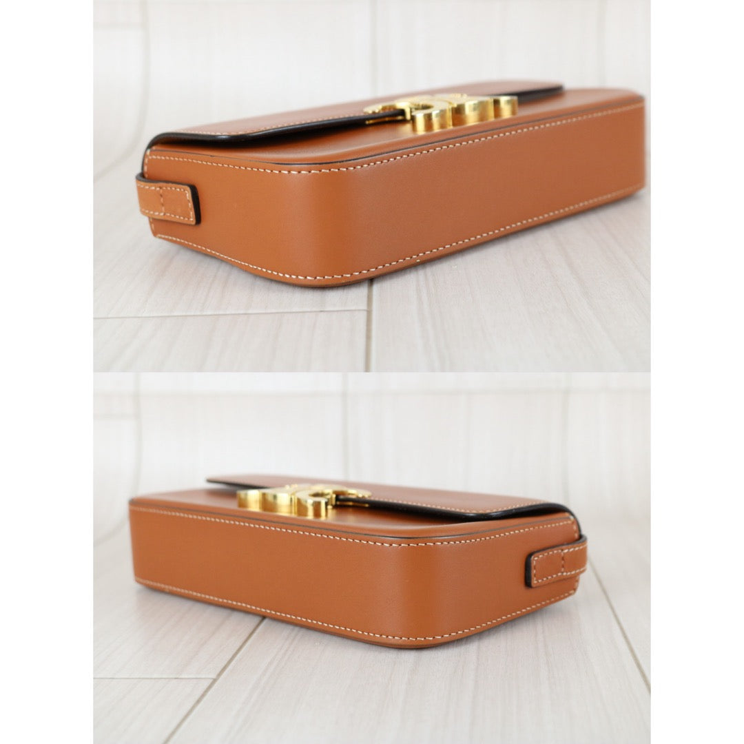 Very Good ( Rank A)｜CELINE Calf Leather Triomphe Caramel Shoulder Bag Golden Hardware｜S25112908
