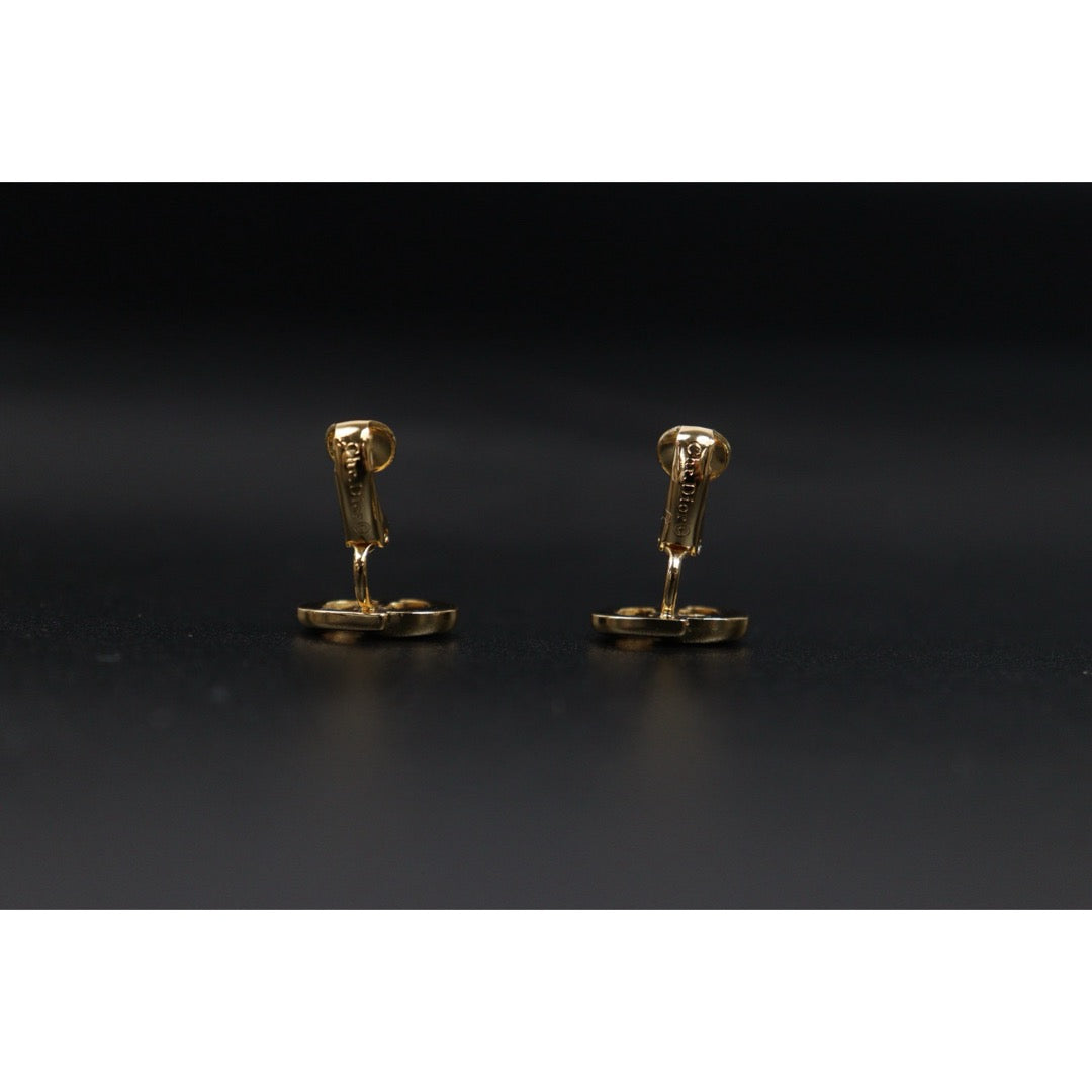Include Authentic Detective Certificate of Authenticity｜Very Good ( Rank A)｜ Dior CD Logo Clip-on Earring ｜26070312