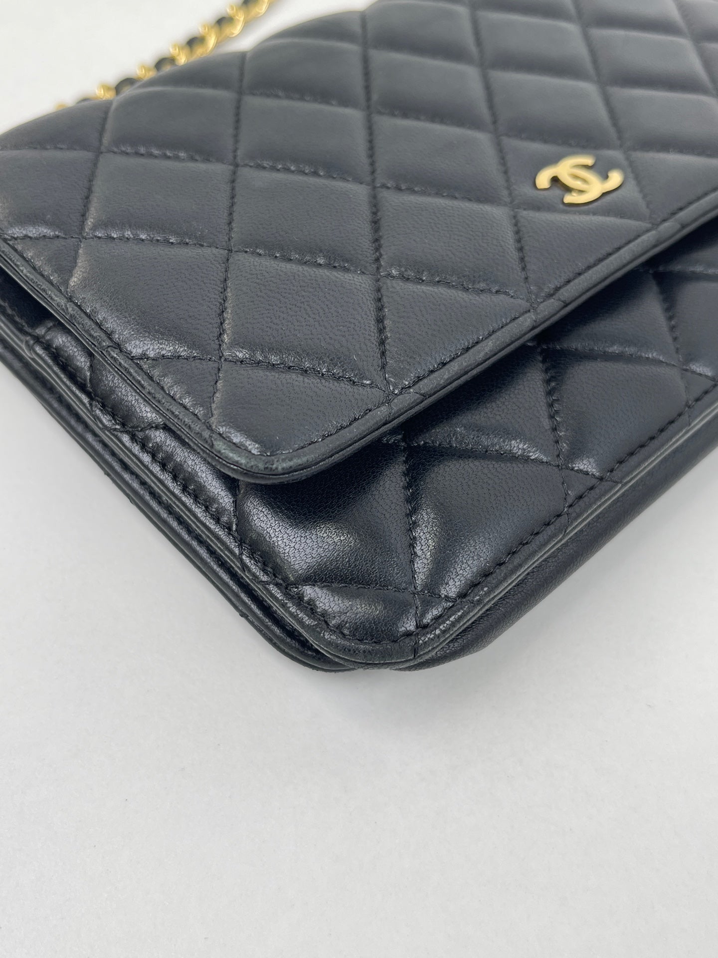 CHANEL Matrasse  Lamskin WOC Chain Shoulder Bag