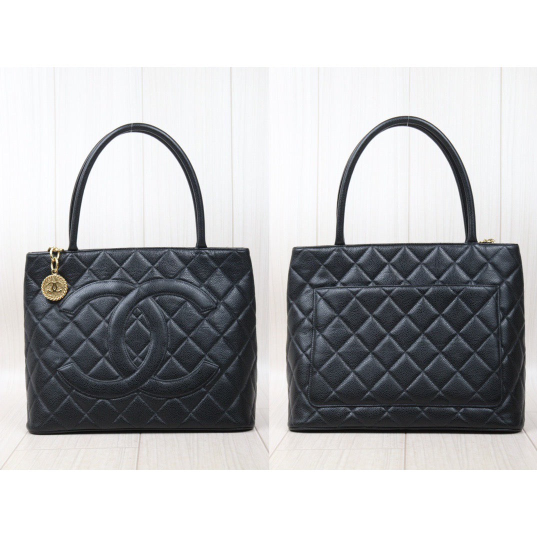 Rank A｜ CHANEL Caviar Skin Leather Calf Leather Tote Bag Made In 2002～2003Year｜V24062030