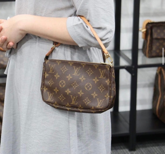 Rank A ｜ LV Monogram Pochette Accessoires ｜23100604