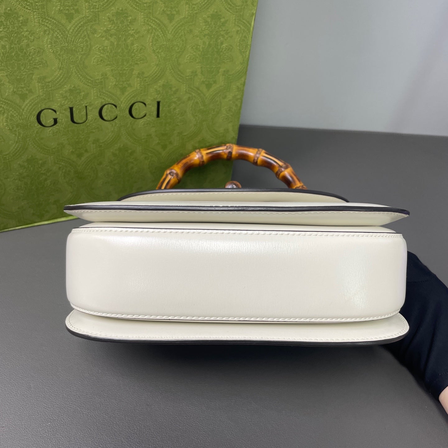 First installment 1/3｜ Very Good ( Rank A) ｜  GUCCI Bamboo Leather White Hand Bag