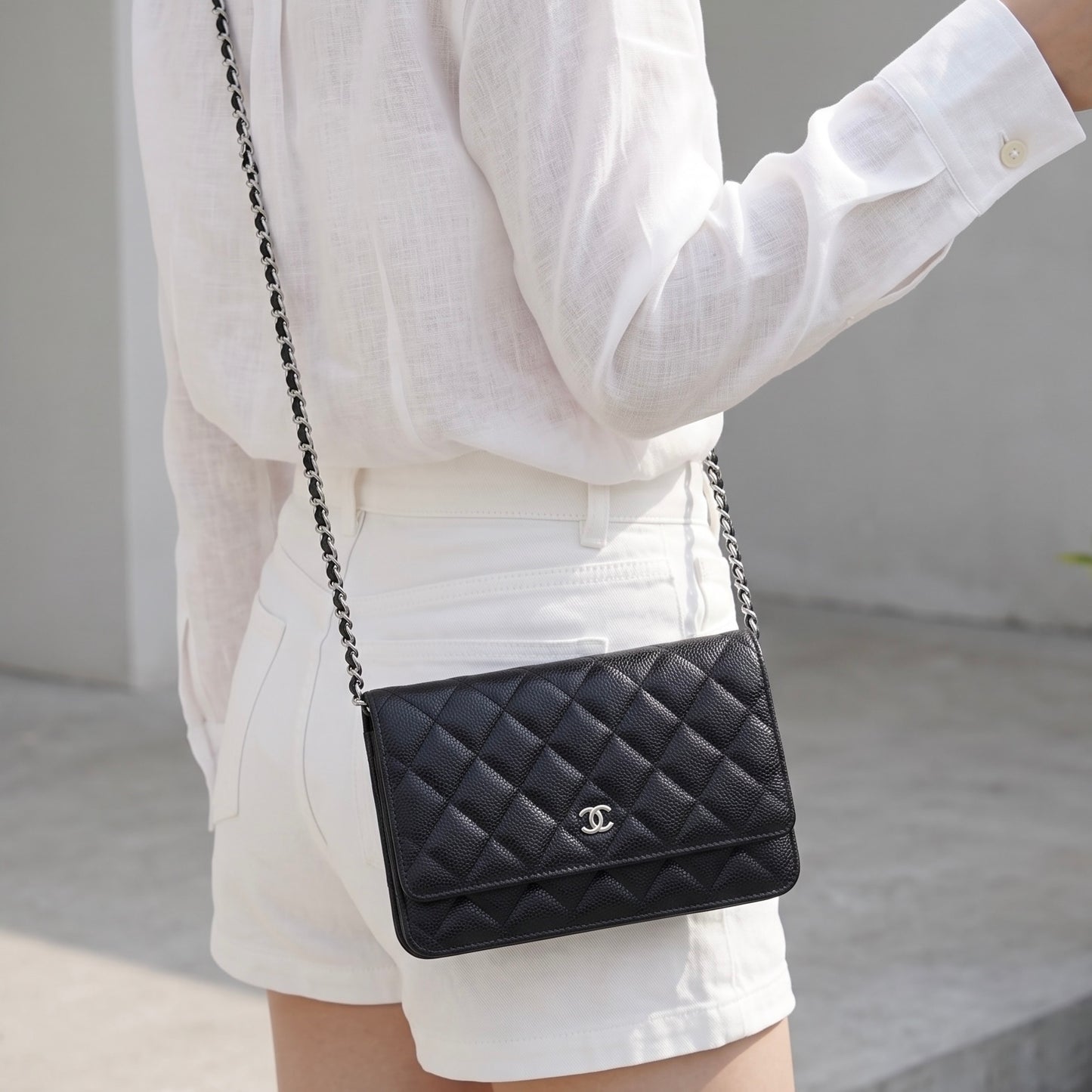 Include Entrupy Certificate of Authenticity｜Very Good ( Rank A)｜CHANEL Caviar Skin WOC Chain Bag Black IC Chips Model｜S26072532