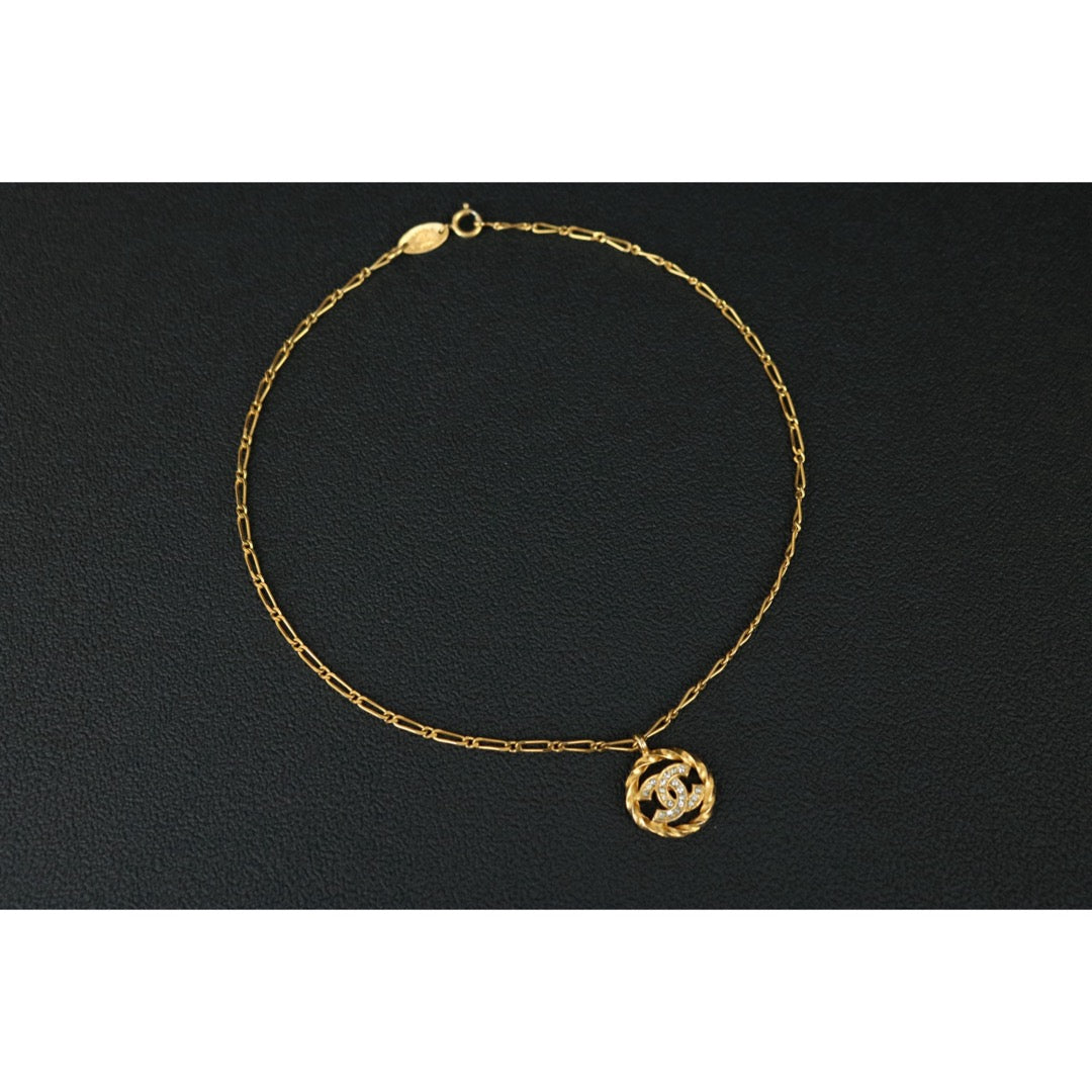 Include Authentic Detective Certificate of Authenticity｜Very Good ( Rank A) ｜CHANEL Vintage COCO Mark Rhinestone Golden Necklace  Made In 1982Year｜Y26051526