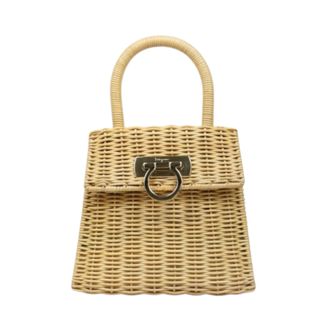 Very Good ( Rank A) ｜Ferragamo Gancini Bamboo Handbag ｜P25041402