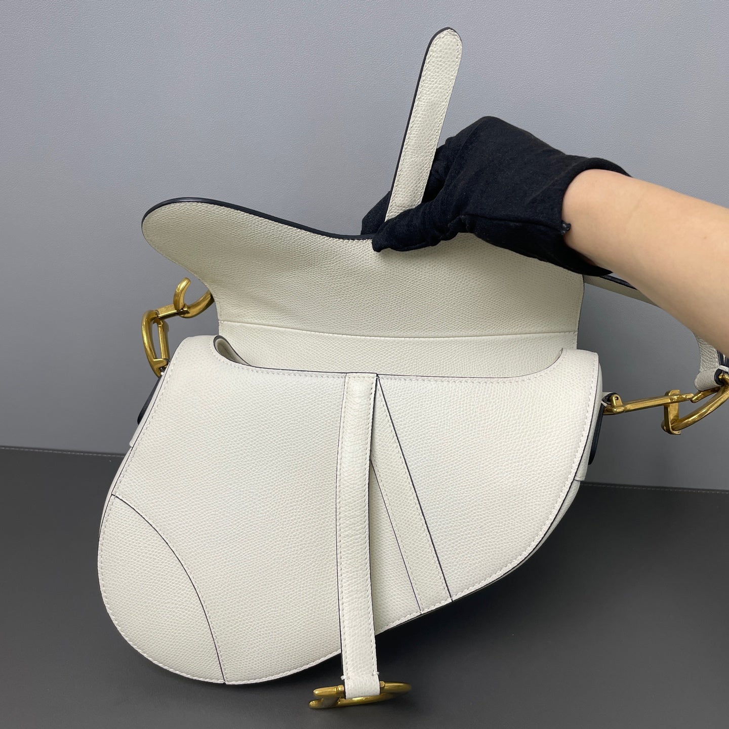 Very Good ( Rank A)｜Dior  Saddle Shoulder Bag Medium White