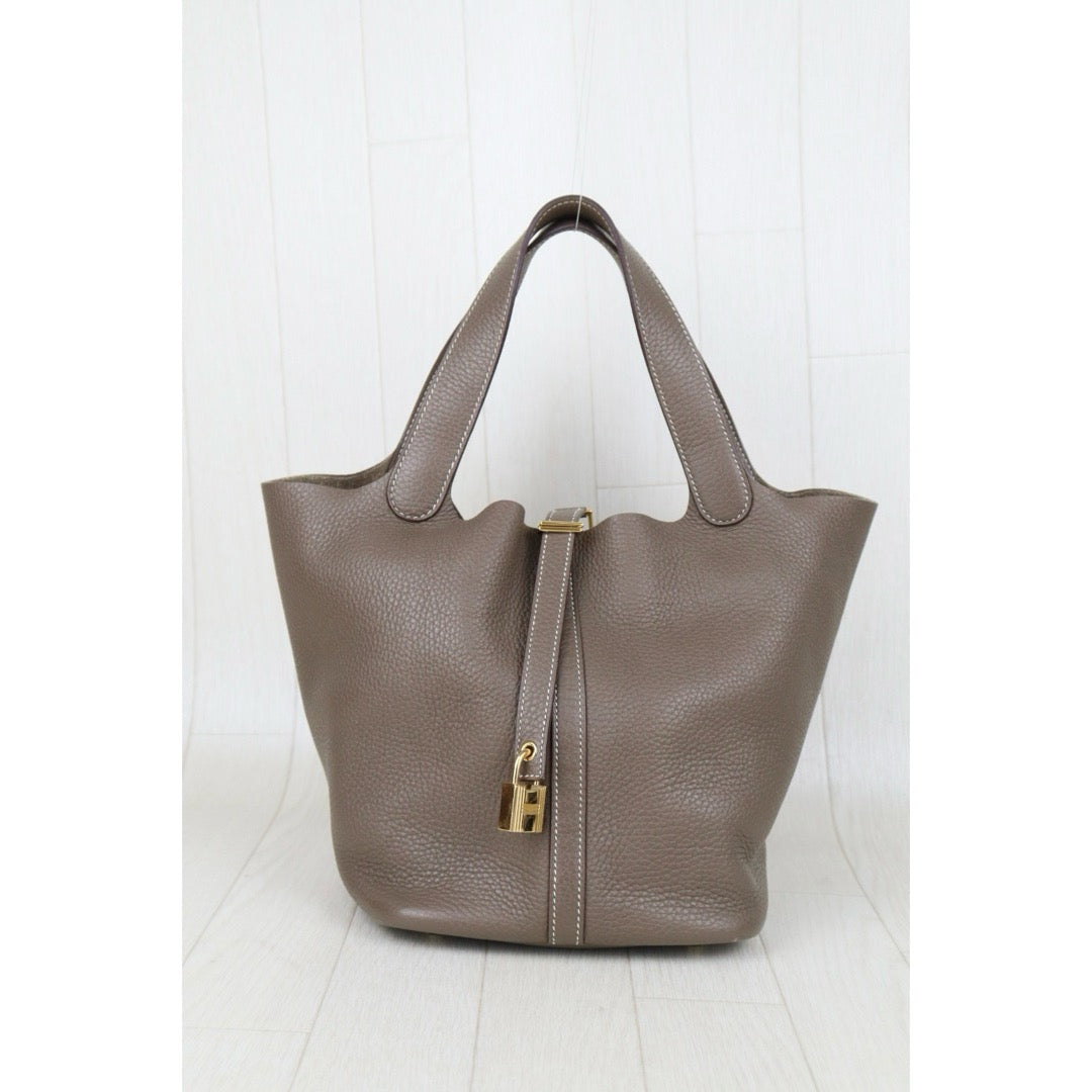 Good ( Rank AB)｜ Hermes Picotin Lock 22 TC Leather HandBag Etoupe Gray Z Stamp Made In 2021 Year｜H25081803