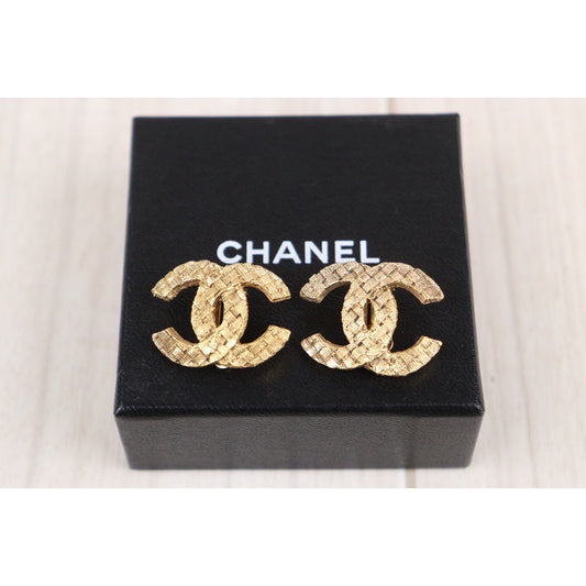 Rank A ｜CHANEL Coco Mark Knitting Design Earrings ｜23102833