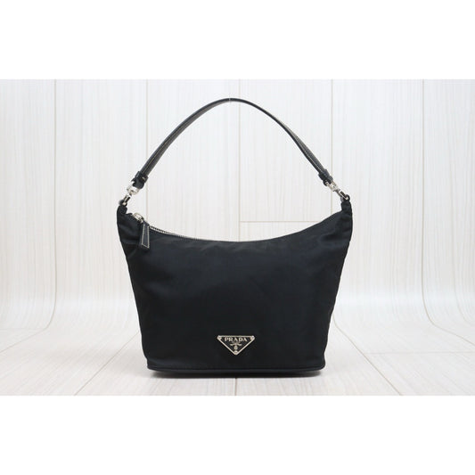 Include Entrupy Certificate of Authenticity|Very Good ( Rank A)| PRADA Nylon Crossbody Bag |26062902