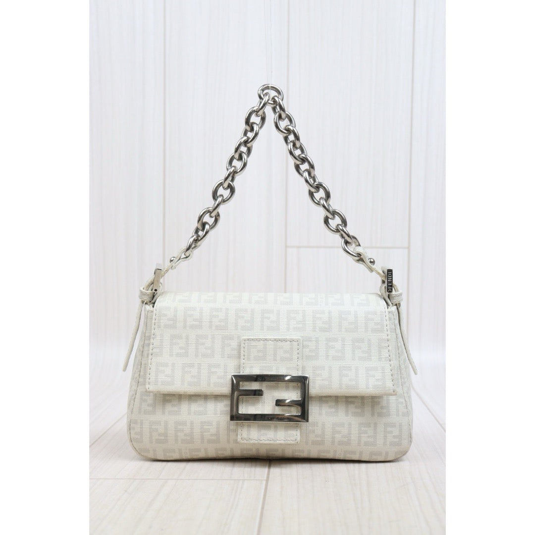 Include Entrupy Certificate of Authenticity｜Good ( Rank AB)｜ FENDI Zucca Mamma Baguette Shoulder Bag White｜S26060611