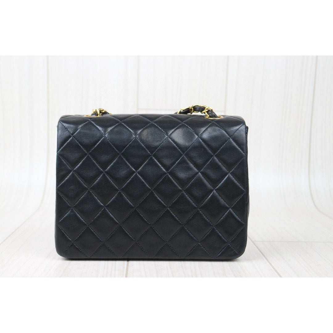 Very Good ( Rank A)｜ CHANEL Black Lanbskin Square 20 Shoulder Bag Made In 1991～1994Year ｜24080605