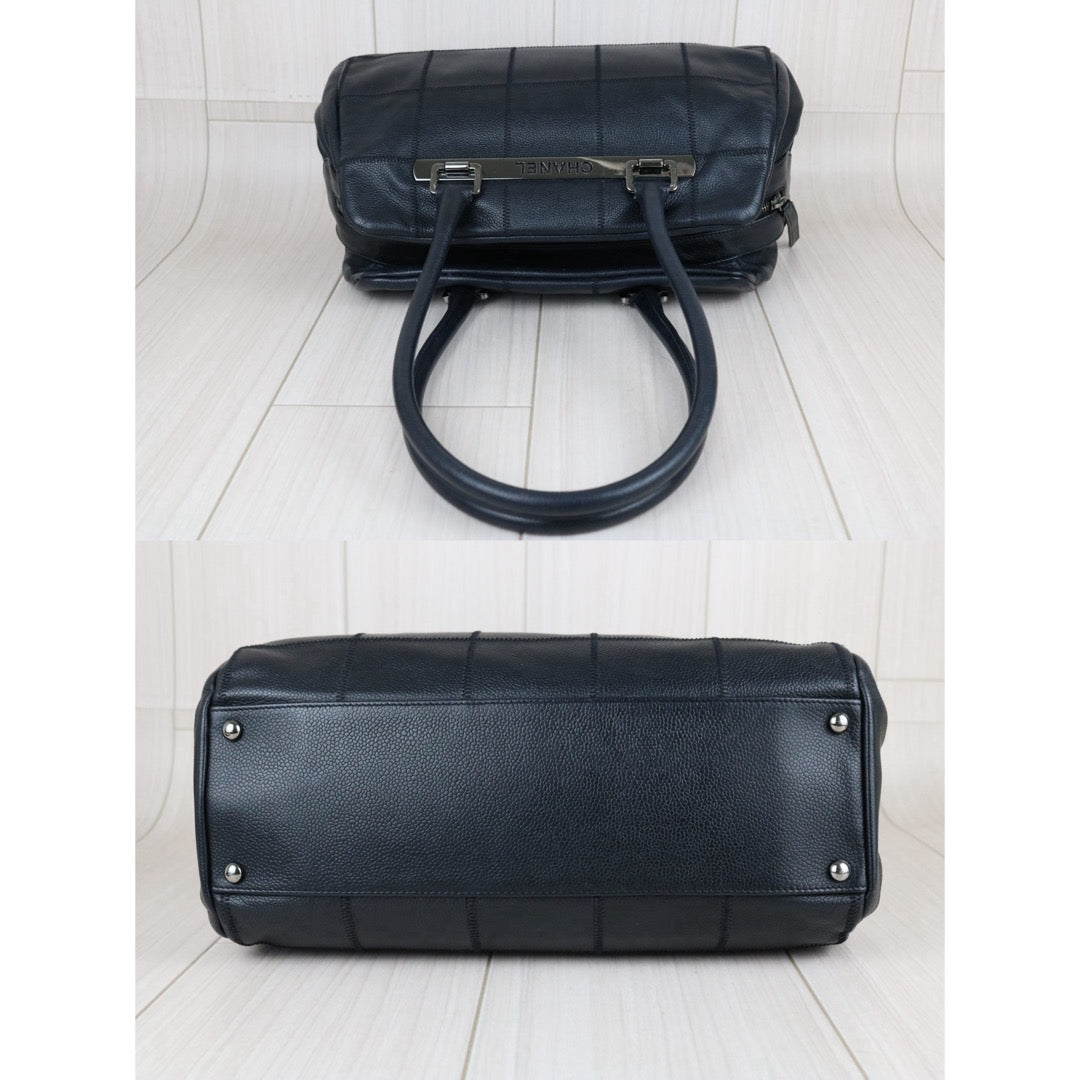 Include Entrupy Certificate of Authenticity｜Good ( Rank AB)｜ CHANEL  Calf Leather Square Quilt Boston  Shoulder Bag Black Made In 2005～2006Year｜S26060203