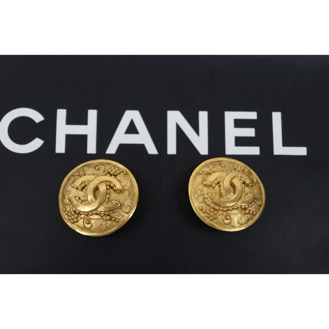 Very Good ( Rank A) ｜ CHANEL 96A Coco Mark  Golden Vine  Earrings Made In 1996Year｜26030507