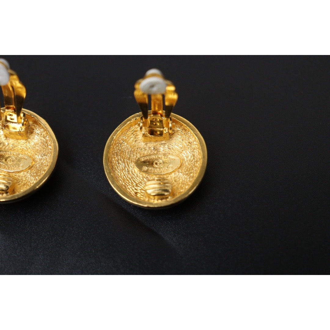 Very Good ( Rank A) ｜CHANEL Coco Mark Gold 24 Plated Earrings ｜S24112503