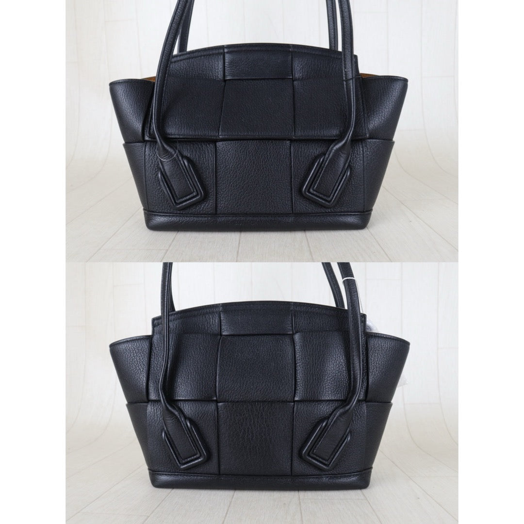 Include Entrupy Certificate of Authenticity｜Very Good ( Rank A)｜ Bottega Veneta Arco 33 Calfskin Camel Shoulder Bag Black｜Z26100203