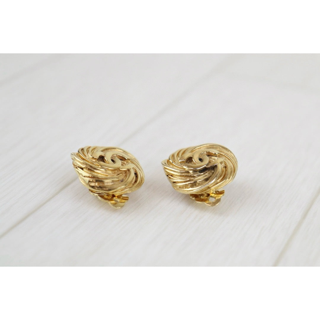 Good ( Rank AB)｜CHANEL Coco Mark Gold 24 Plated Earrings ｜H24101902