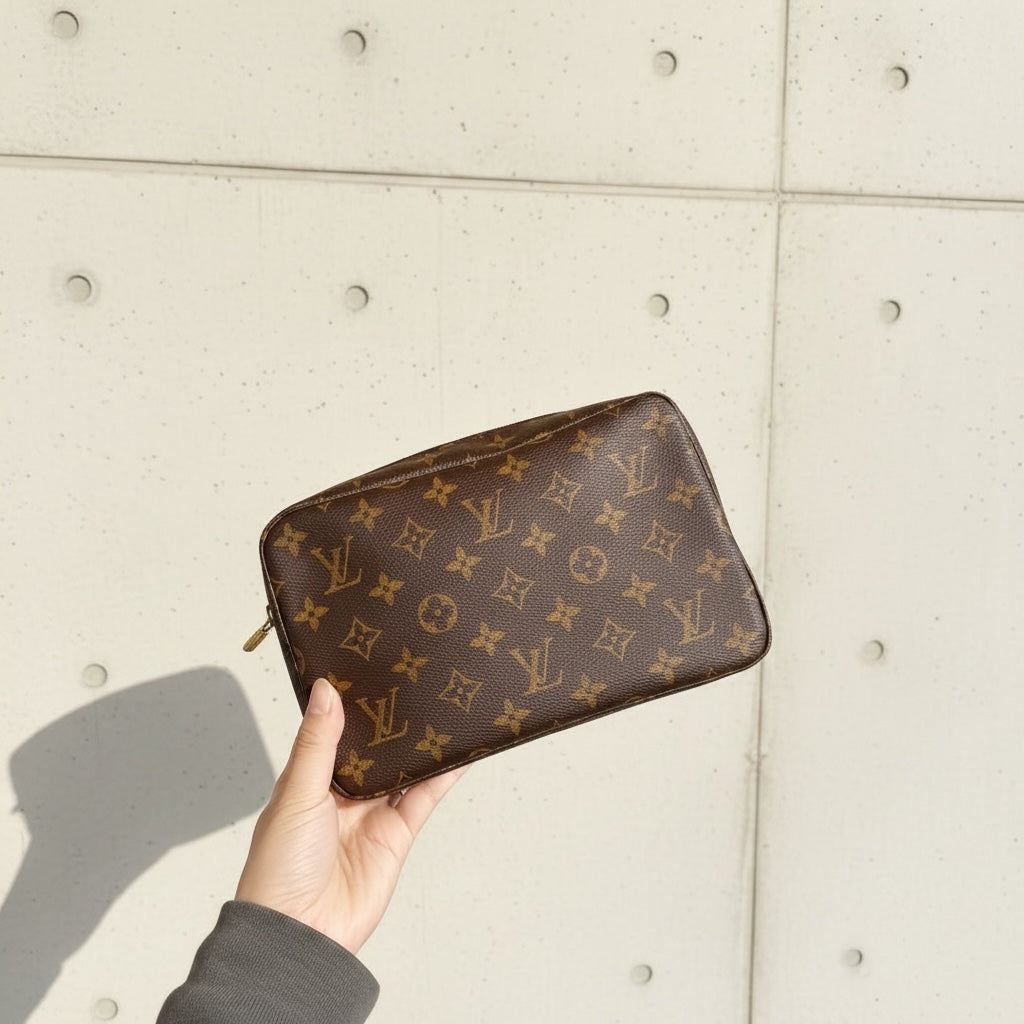 Include Entrupy Certificate of Authenticity｜Good ( Rank AB)｜ Louis Vuitton Truth Toilet 23 Monogram Makeup Pouch｜26052105