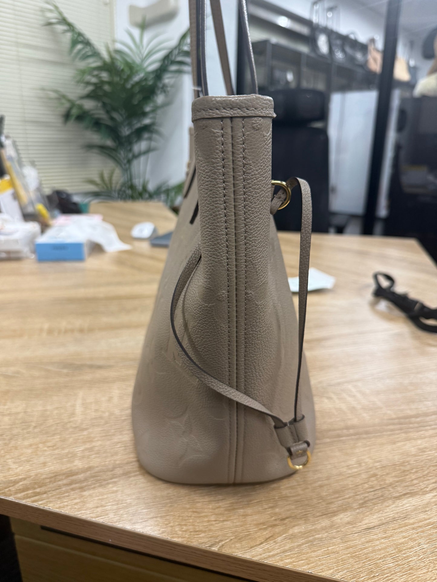 LV Full leather Neverful MM Shoulder Bag IC chips