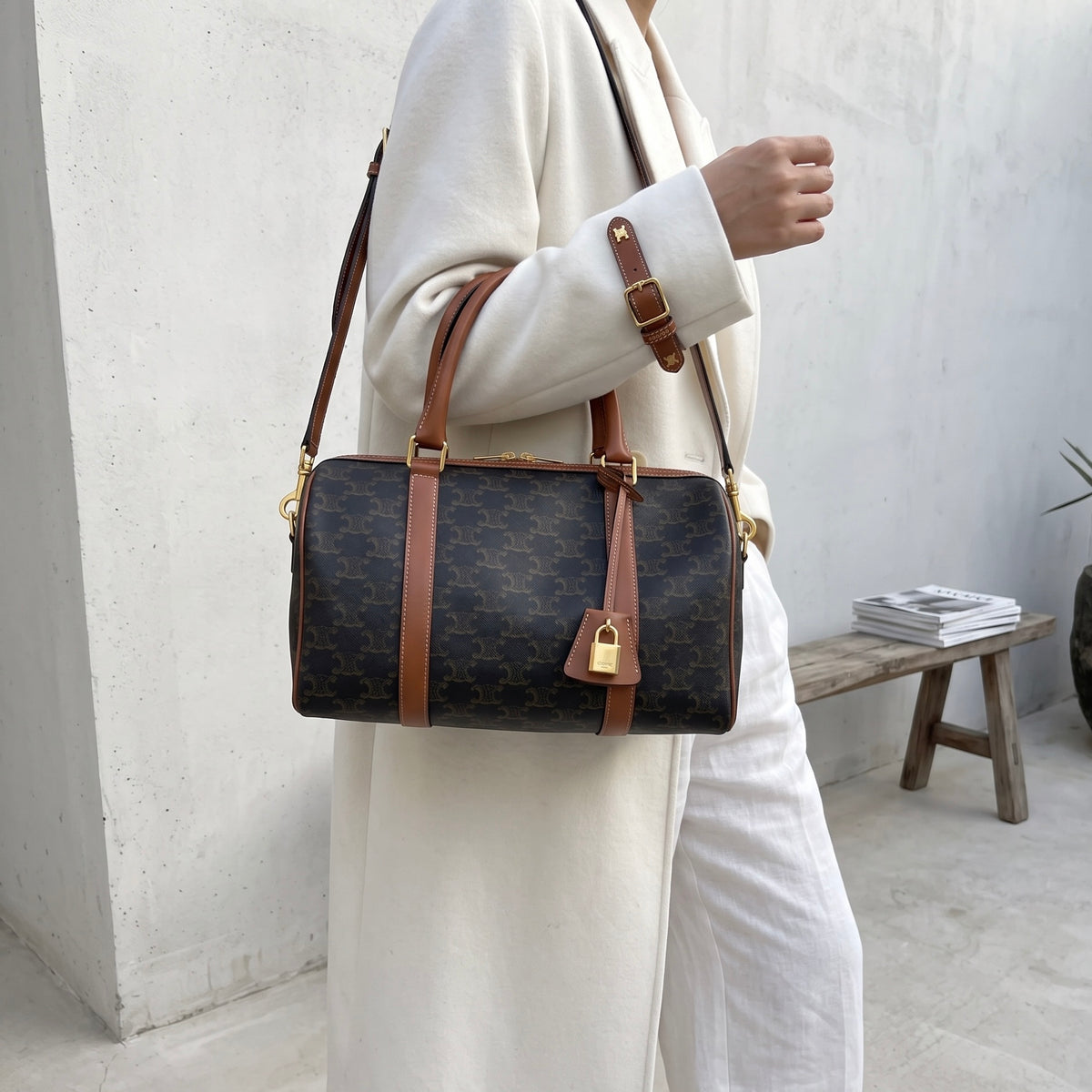 Include Entrupy Certificate of Authenticity｜Good ( Rank AB)｜ Celine Triomphe Boston Hand Bag Shoulder Bag｜S26090708