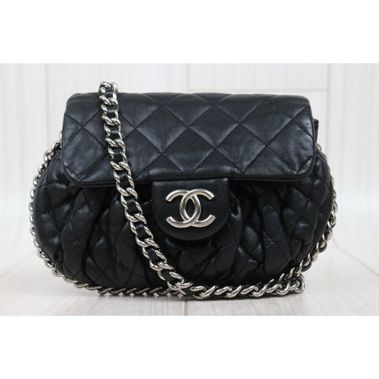 Very Good ( Rank AB)｜ CHANEL Calf Leather Chain Around Cloud Bag Shoulder Bag Black PM Made In 2012-2013Year｜L25111601