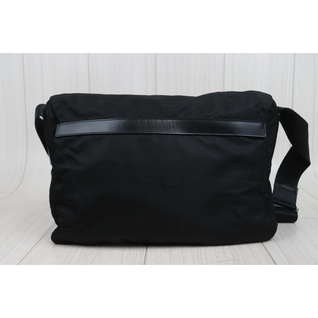 Good ( Rank AB) ｜Prada  Nylon ShoulderBag MM Black Silver Hardware｜25090804