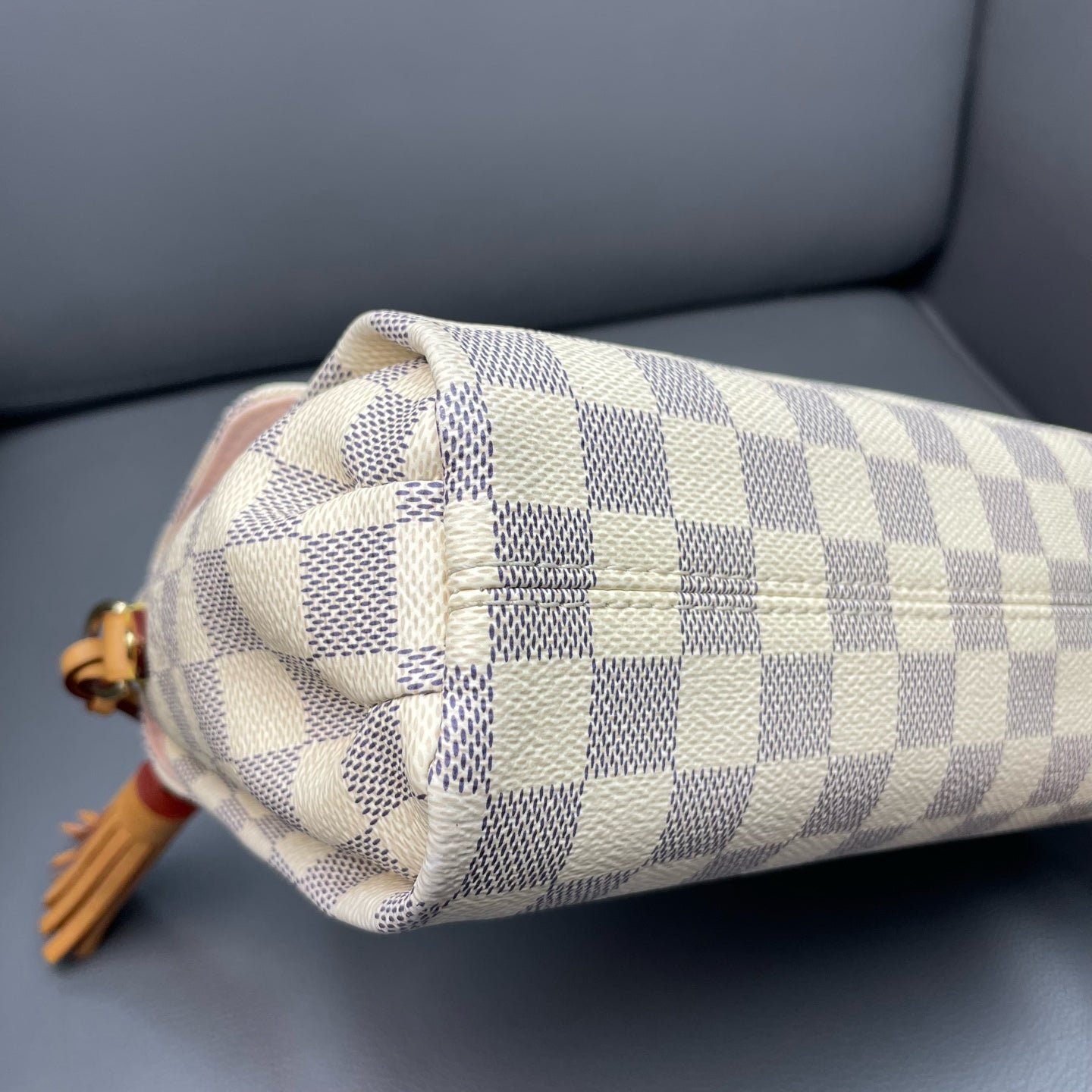 Good ( Rank AB)｜LV Shoulder Bag