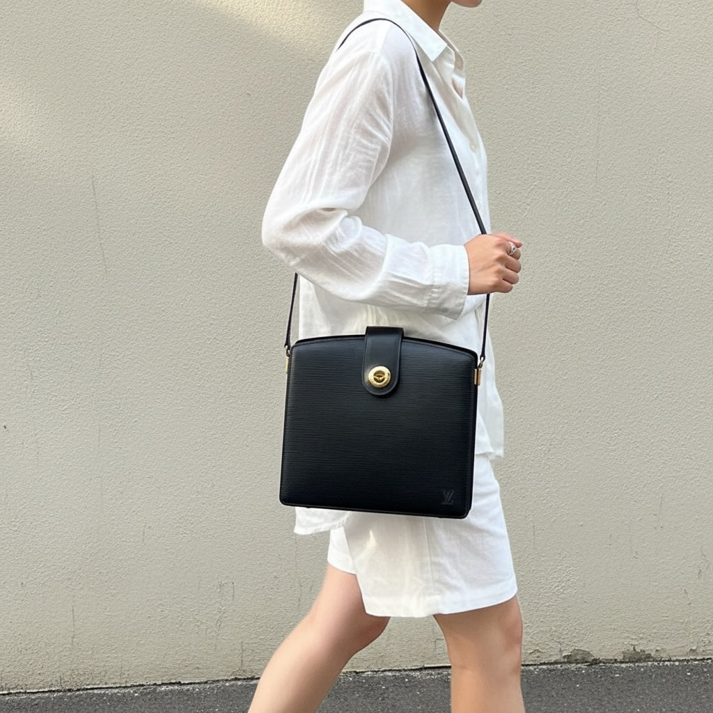 Include Entrupy Certificate of Authenticity｜Good ( Rank AB)｜ Louis Vuitton Epi Capucines Shoulder Bag Black｜26051307