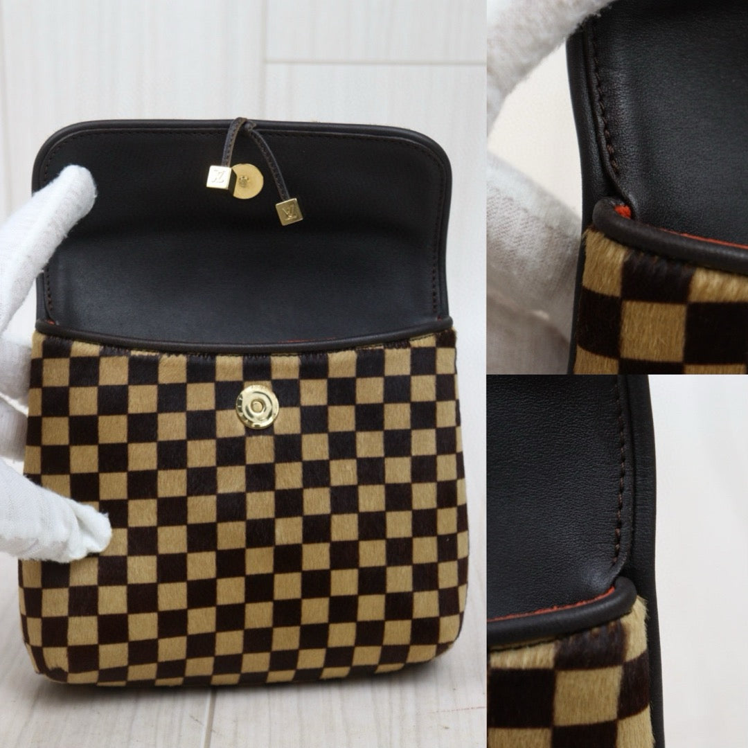 Include Entrupy Certificate of Authenticity｜Very Good ( Rank A)｜ Louis Vuitton Gazelle Damier Sauvage Halaco Shoulder Bag Brown ｜S25021023