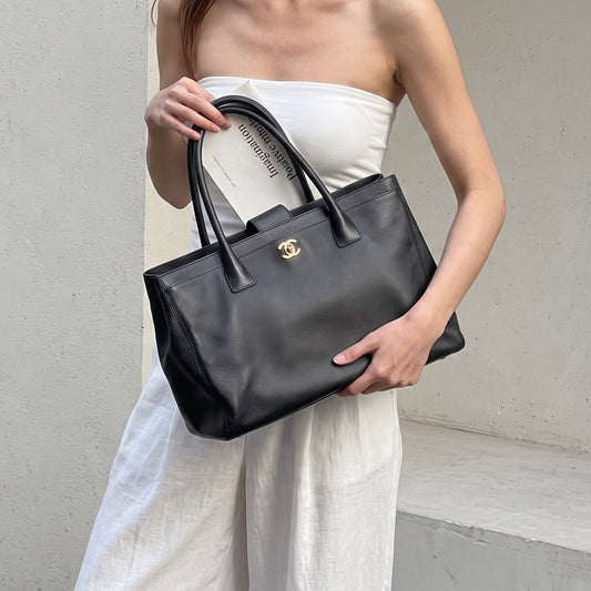 Include Entrupy Certificate of Authenticity｜Good ( Rank AB)｜ CHANEL Matrasse Caviar Skin Black Cerf Tote 35 Shoulder Bag Made In 2013-2014 Year｜S26101105
