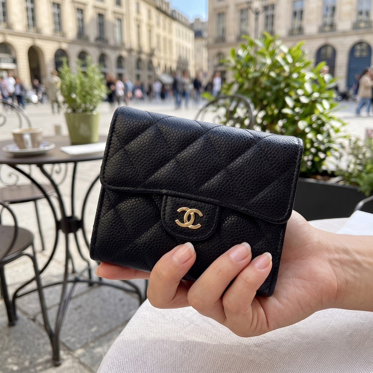 Include Entrupy Certificate of Authenticity｜Good ( Rank AB)｜Chanel Caviar Skin Black Wallet Made In 2022 Year ｜26082104