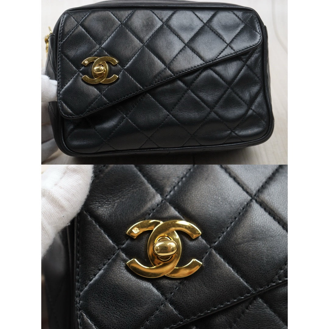 Good ( Rank AB)｜ CHANEL Matrasse Chain Camera Bag  18 Shoulder Bag Black  Made in 1994-1996Year ｜P24120209