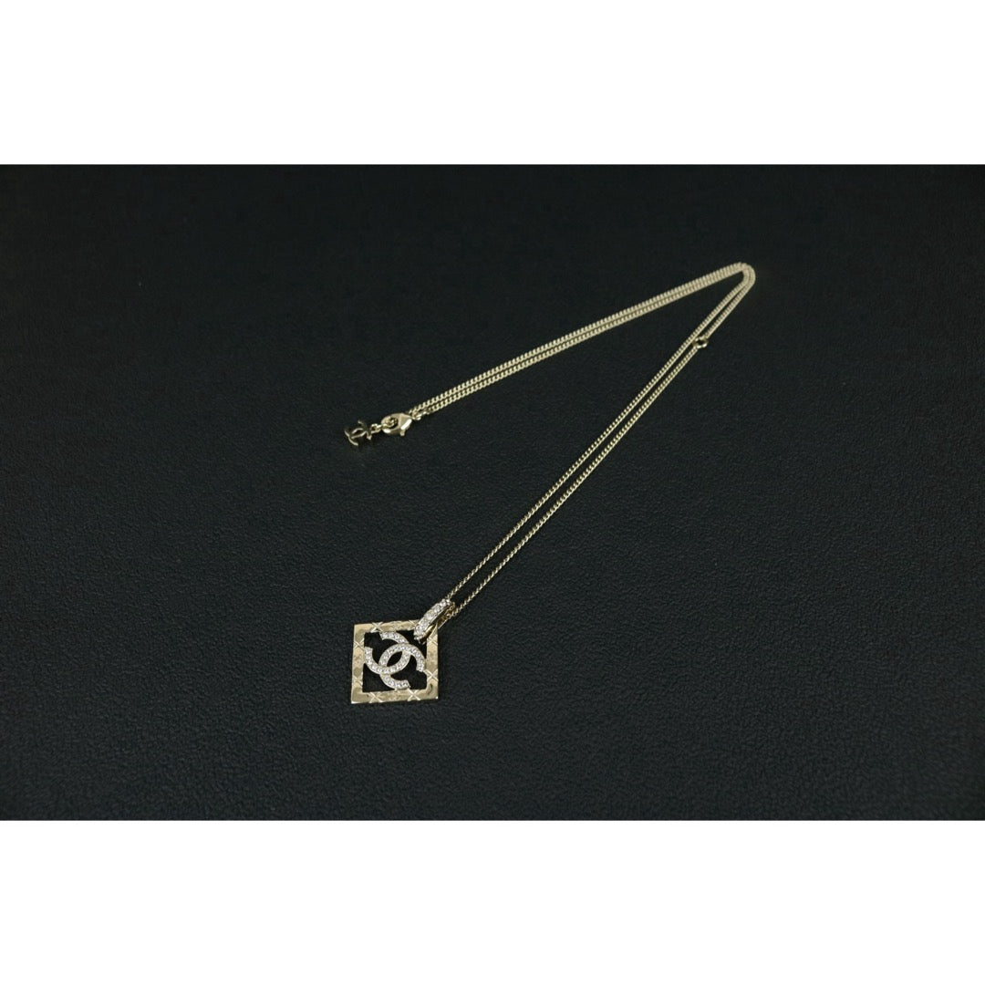 Include Authentic Detective Certificate of Authenticity｜Excellent（Rank SA） ｜ CHANEL B25P  Coco Mark  Argyle Cutout Rhinestone  Necklace｜S26062103