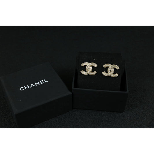 Include Authentic Detective Certificate of Authenticity｜Very Good ( Rank A)｜ CHANEL F19V COCO Mark Rhinestone Earrings Made In 2019Year｜S26051504