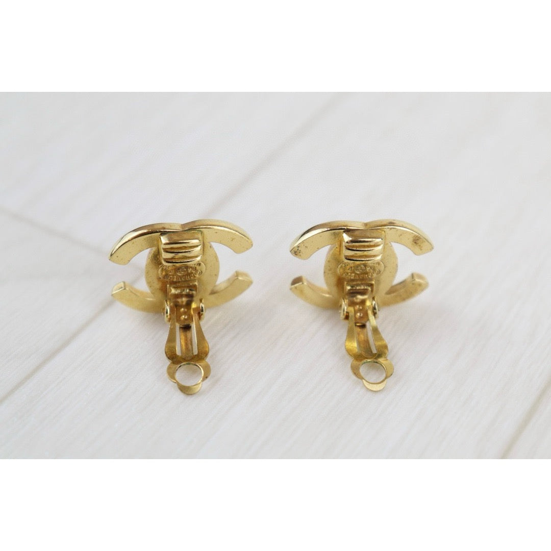 Very Good ( Rank A) ｜CHANEL Vintage 18K Gold Plating Earrings  ｜H24101901