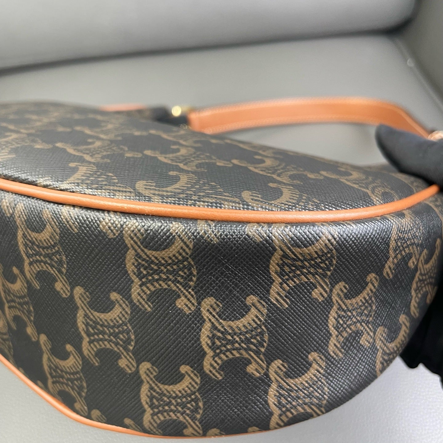 Very Good ( Rank A) ｜ CELINE AVA Shoulder Bag