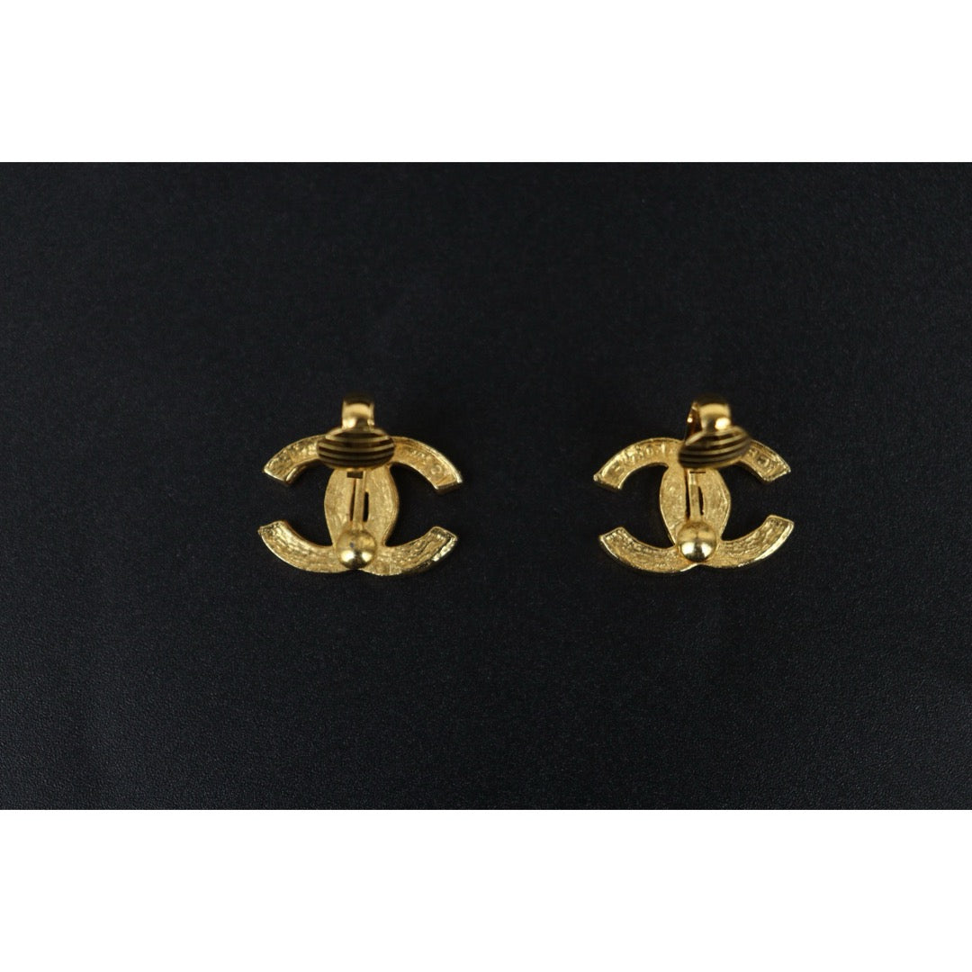Very Good ( Rank A) ｜ CHANEL Coco Mark 18K Gold Rhinestone Earrings ｜25111409