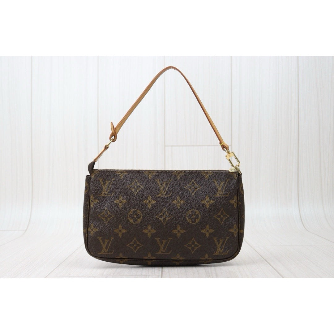 Rank AB ｜ LV Monogram Pochette Accessoires Vintage Model｜V24050942