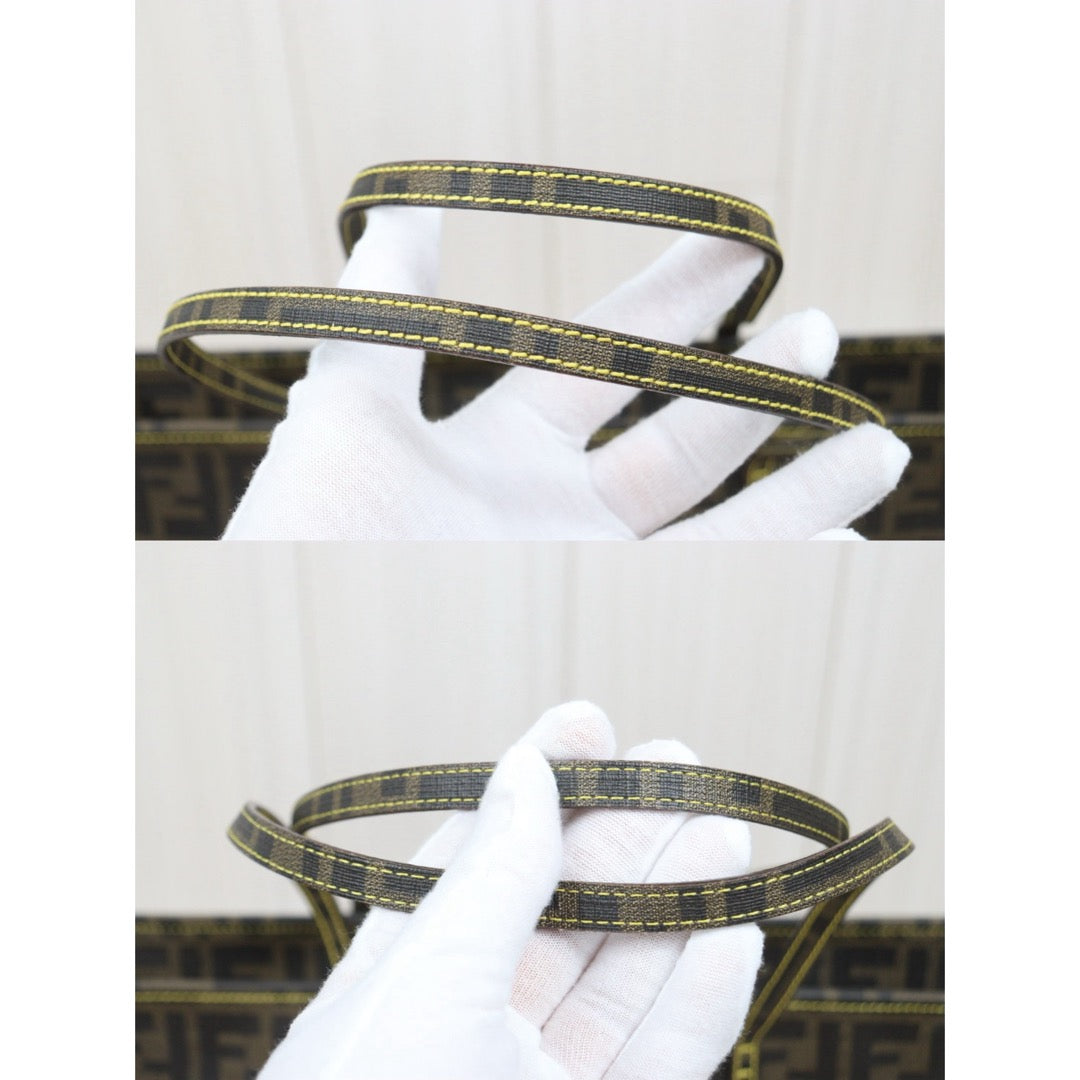 Very Good ( Rank A)｜ FENDI Zucca Mamma  Baguette Tote Bag｜26030515