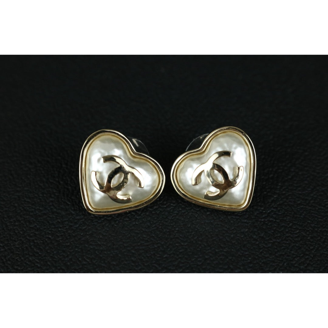 Excellent（Rank SA）｜ CHANEL Coco Mark Heart Pearl Gold Earrings ｜W25081405
