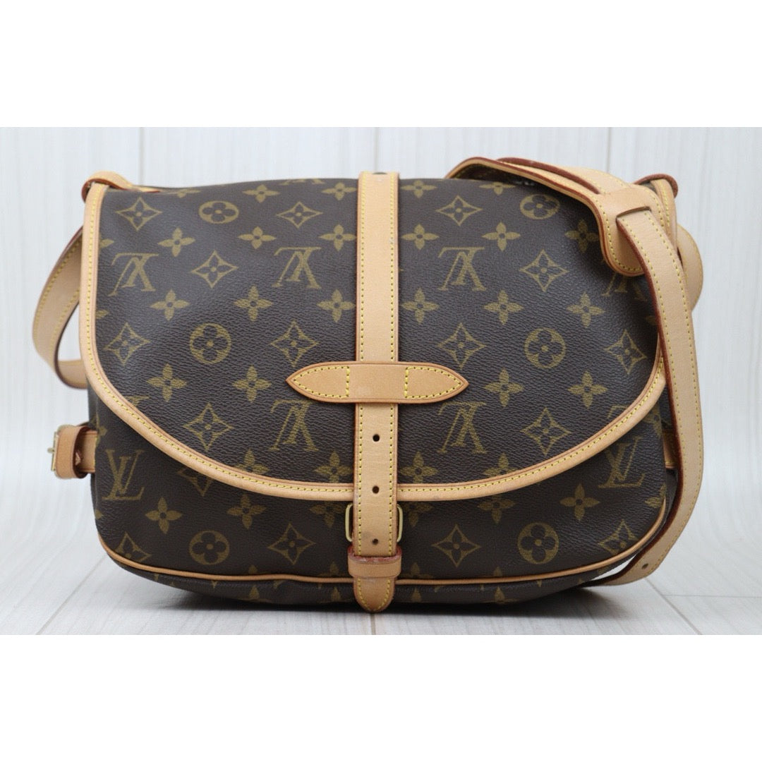 Good ( Rank AB)｜ LV Monogram Saumur 30 Shoulder Bag｜24121923